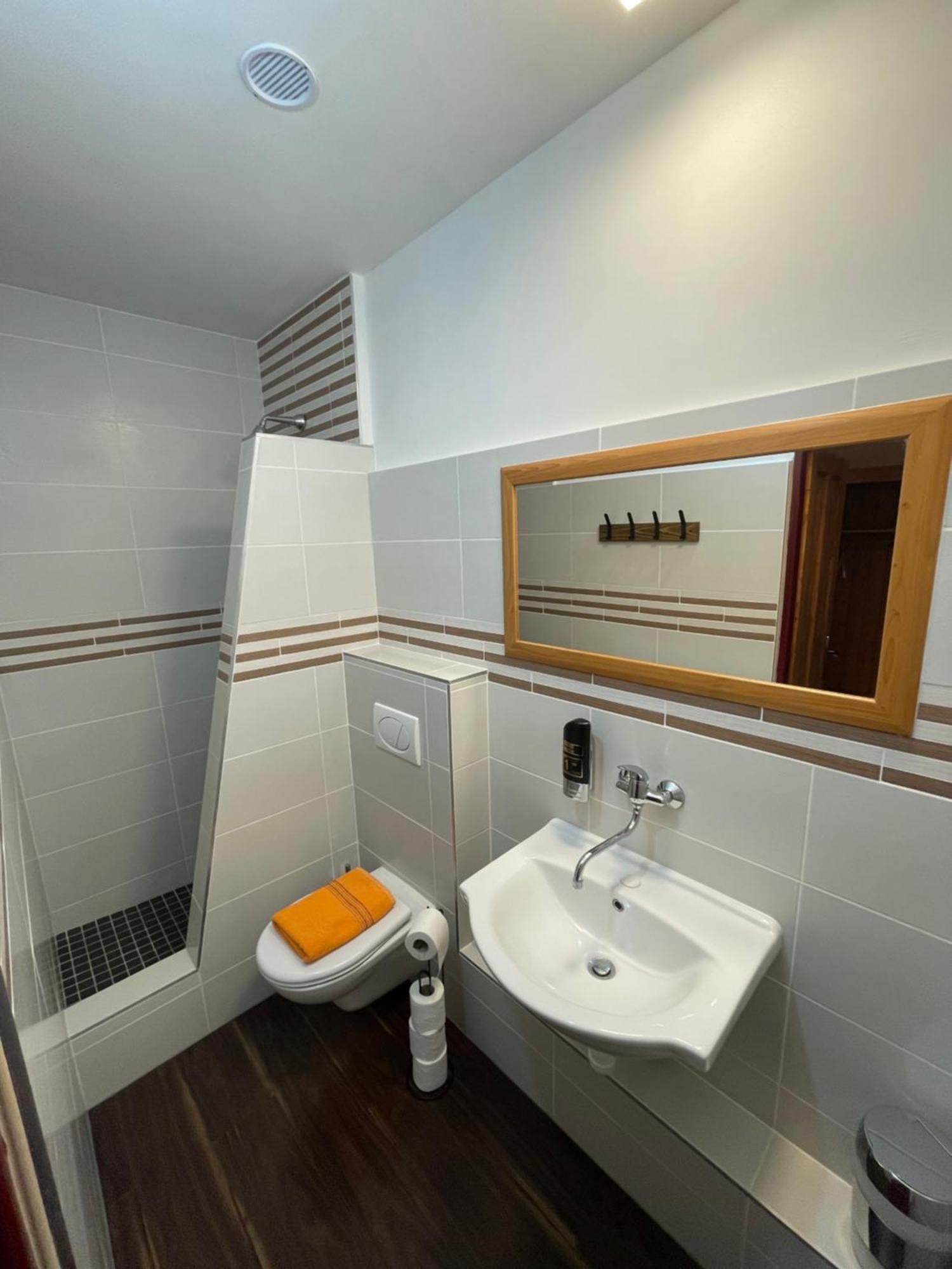 Hotel U Branky สชีโบร ภายนอก รูปภาพ