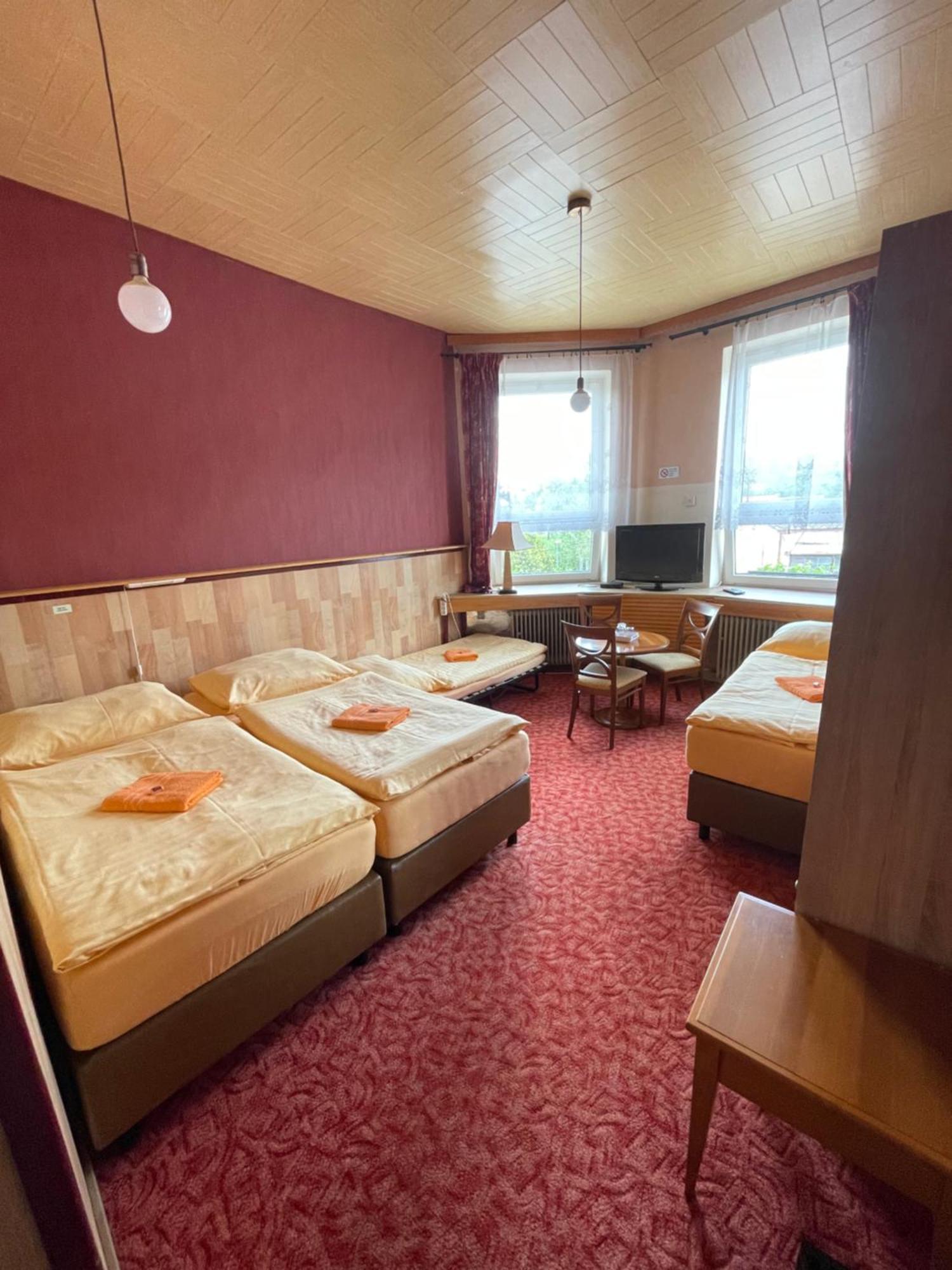 Hotel U Branky สชีโบร ภายนอก รูปภาพ
